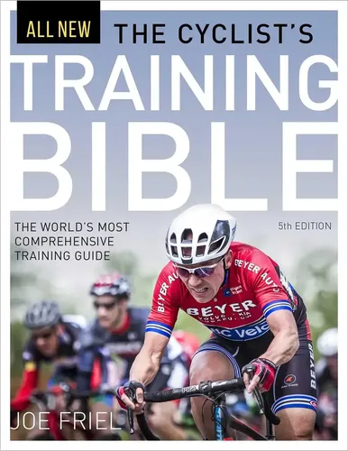 Capa do livro The Cyclist’s Training Bible, de Joe Friel, com um ciclista de estrada em prova